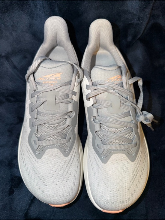 Altra Shoes - NIB/NWT Women’s Altra Running Experience Flow 2 - Size 8.5